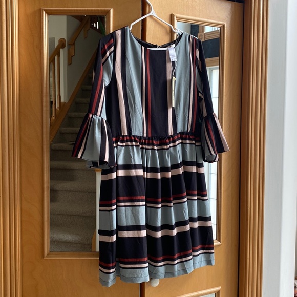 NEW dress - Picture 1 of 2